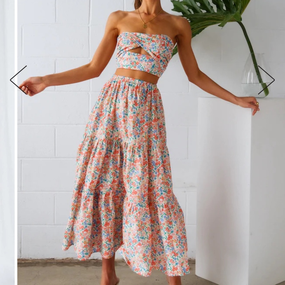 BNWT SO PARTICULAR MAXI SKIRT AND CROP TOP